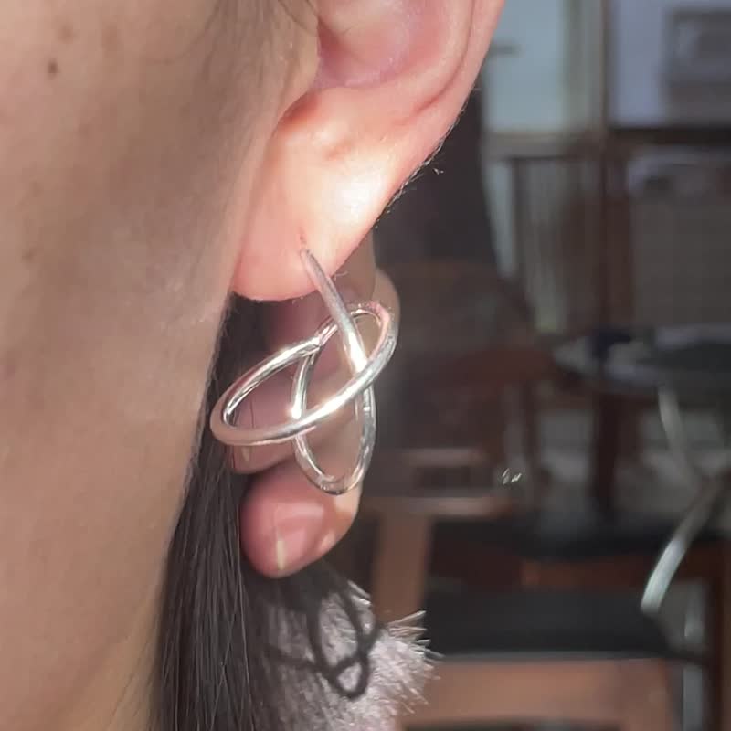 交点圈圈耳环/ 925纯银耳环 - 耳环/耳夹 - 其他金属 银色