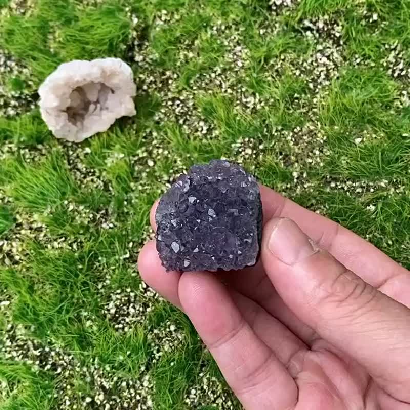 可爱紫晶镇x可爱白晶洞能量套组 消磁 净化 招财 办公室风水 疗愈 - 摆饰 - 水晶 多色