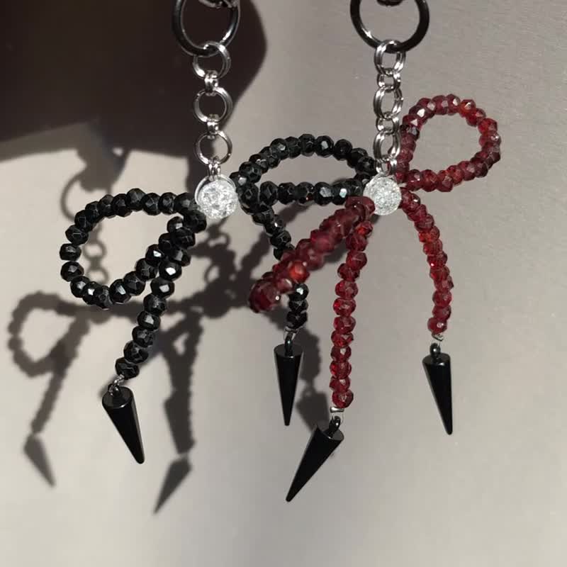 石榴石黑尖晶石丝带钥匙圈宝石包包挂饰 Y2K 哥德洛丽塔 - 钥匙链/钥匙包 - 半宝石 黑色